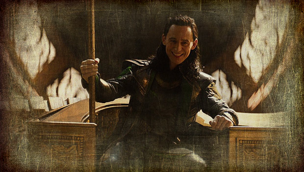 Opis: http://godofmischief.org/wp-content/uploads/2014/01/slider-loki-throne-thor2.jpg