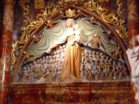 Opis: Opis: http://www.terraparzival.eu/files/slike/PTUJSKA_GORA_MARIJA_S_PLASCEM.JPG